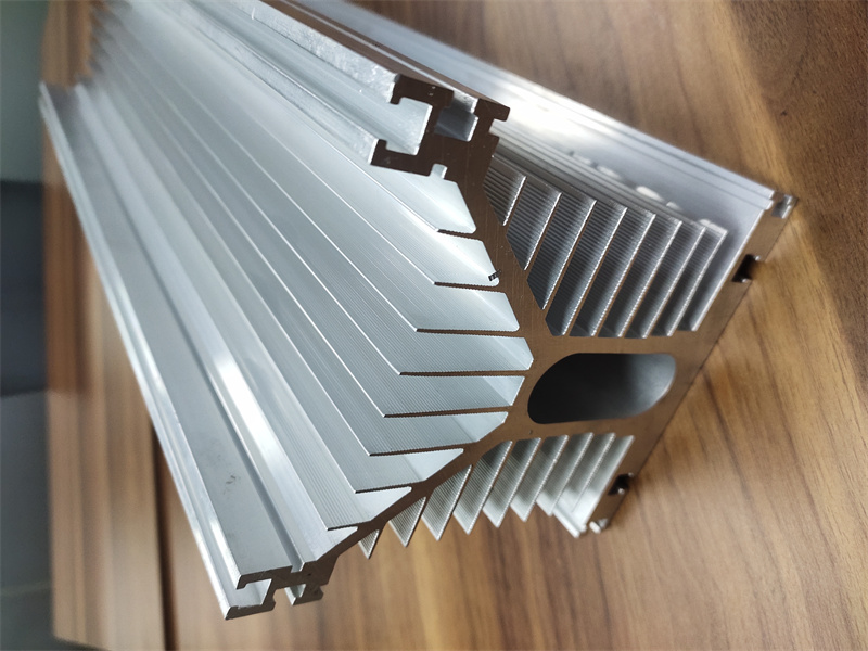 散热片羞羞视频黄色网站外壳