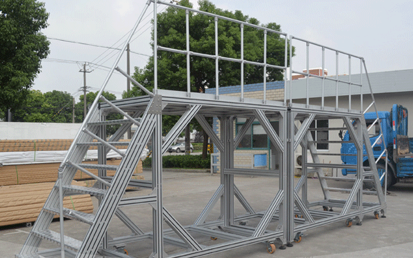 羞羞视频黄色网站商场走廊扶手